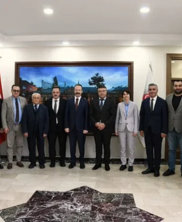 timbir-baskani-dr-suleyman-basa-ardahan-valisi-yamliyi-ziyaret-etti-106abe94c24ef5f.webp.webp