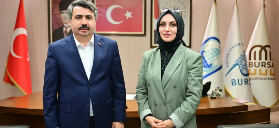 timbir-yurtdisi-kulturel-diplomasi-koordinatoru-ipek-yigitten-yildirim-belediye-baskani-oktay-yilmaz-106ace3754f35ef.webp.webp