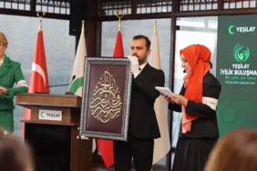 yesilay-iyilik-bulusmasinda-bir-iyilik-bin-umut-mesaji-106acf24ec8e19a.webp.webp
